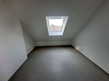 Kinderzimmer - Dachgeschosswohnung in 66798 Wallerfangen mit 65m² kaufen