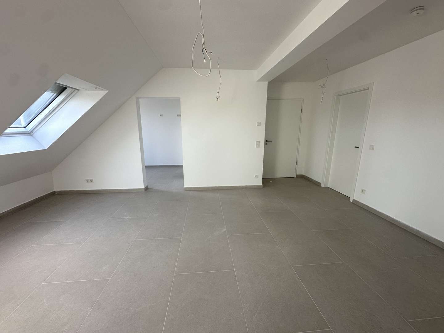 Wohn-Esszimmer - Dachgeschosswohnung in 66798 Wallerfangen mit 65m² kaufen
