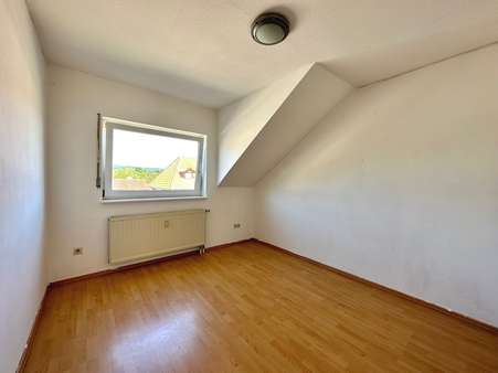 Schlafzimmer - Etagenwohnung in 66709 Weiskirchen mit 77m² kaufen
