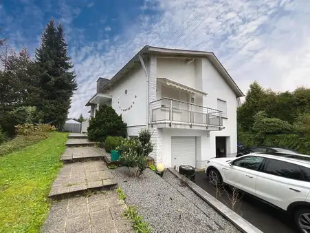 Zwei Einfamilienhäuser auf einem Grundstück in zentraler Lage von Lebach
