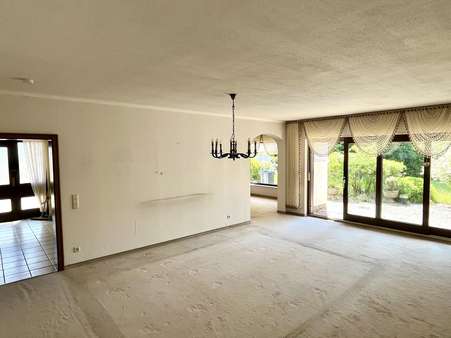 Wohnzimmer - Doppelhaushälfte in 66701 Beckingen mit 126m² kaufen