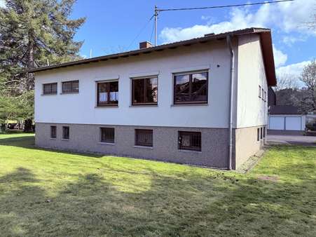 Rückansicht Rückansicht - Einfamilienhaus in 66693 Mettlach mit 103m² kaufen