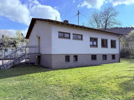 Rückansicht Rückansicht - Einfamilienhaus in 66693 Mettlach mit 103m² kaufen