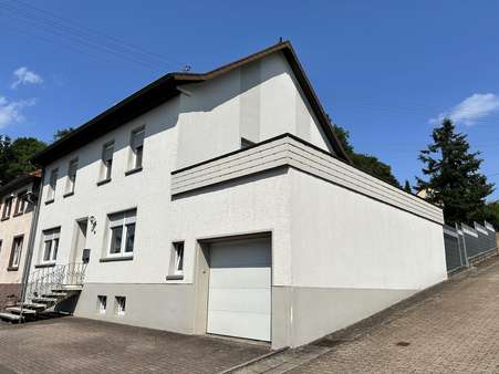 Einfamilienhaus in 66687 Wadern mit 180m² kaufen