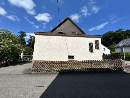 Seitenansicht - Einfamilienhaus in 66687 Wadern mit 180m² kaufen