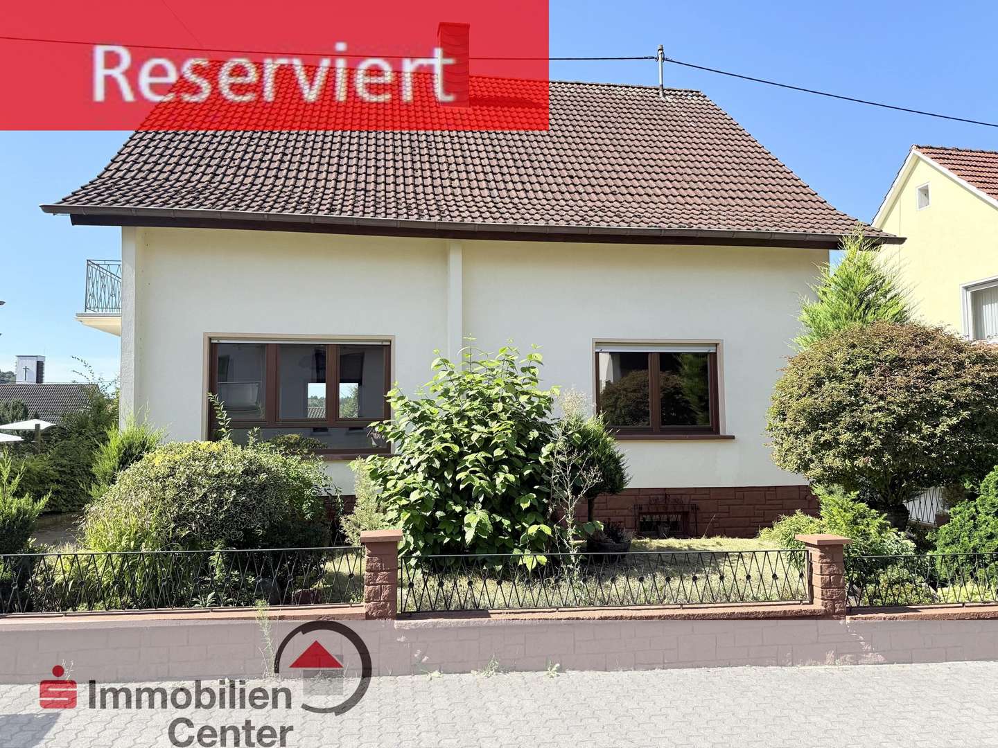 Straßenseite Straßenseite - Einfamilienhaus in 66679 Losheim mit 160m² kaufen