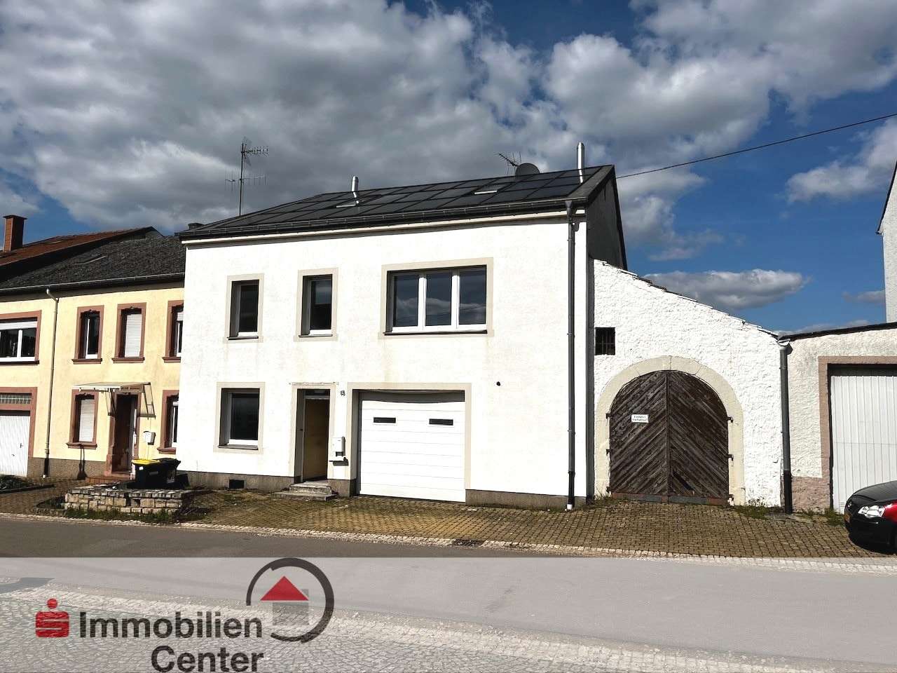 Front - Einfamilienhaus in 66706 Perl mit 215m² kaufen