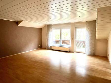 Wohn-Esszimmer - Dachgeschosswohnung in 66701 Beckingen mit 81m² kaufen
