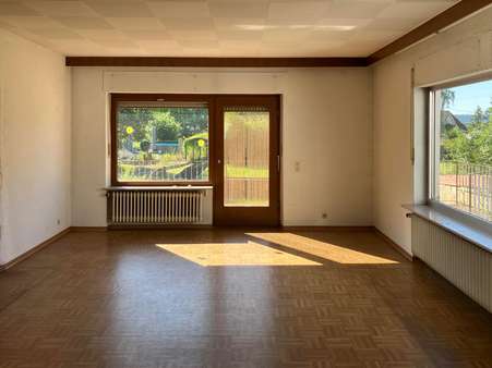 Wohnzimmer - Einfamilienhaus in 66450 Bexbach mit 145m² kaufen