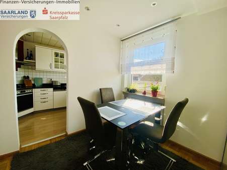 Frühstücksecke/Küche Frühstücksecke/Küche - Zweifamilienhaus in 66399 Mandelbachtal mit 210m² kaufen