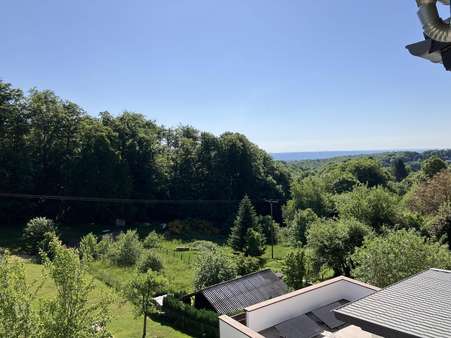 Aussicht von Terrasse Aussicht von Terrasse - Zweifamilienhaus in 66450 Bexbach mit 180m² kaufen