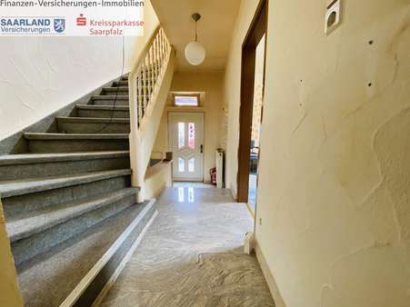 Treppenhaus Treppenhaus - Reiheneckhaus in 66453 Gersheim mit 98m² kaufen