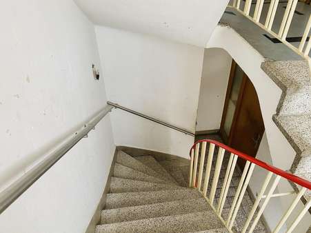 Treppenhaus - Wohn- / Geschäftshaus in 66440 Blieskastel mit 210m² als Kapitalanlage kaufen