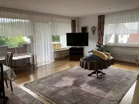 Nähe Waldstadion - geräumige helle 4 Zi.-ETW mit Garage