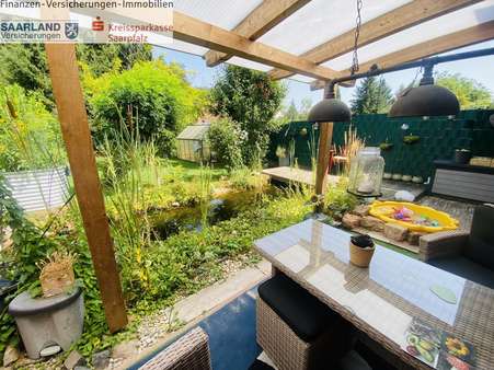 Überdachte Terrasse Überdachte Terrasse - Doppelhaushälfte in 66440 Blieskastel mit 160m² kaufen