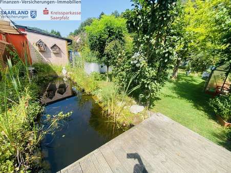 Teich mit Holzsteg Teich mit Holzsteg - Doppelhaushälfte in 66440 Blieskastel mit 160m² kaufen