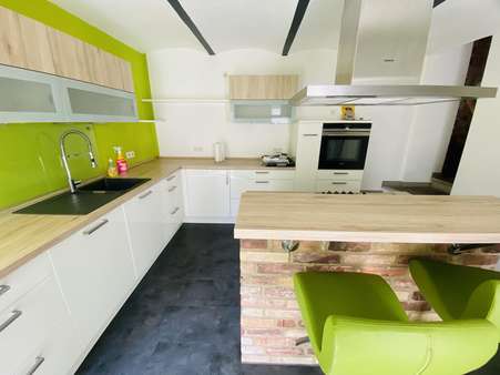 Moderne Wohnküche inklusive Moderne Wohnküche inklusive - Einfamilienhaus in 66386 St. Ingbert mit 230m² kaufen