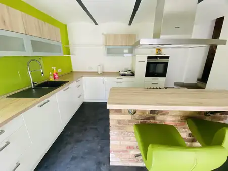 Außergewöhnliches Ein- bis Zweifamilienhaus - Grundstück ideal für Tierhaltung
