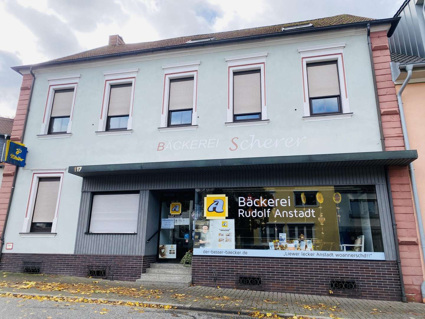 Straßenansicht Straßenansicht - Mehrfamilienhaus in 66386 St. Ingbert mit 200m² kaufen