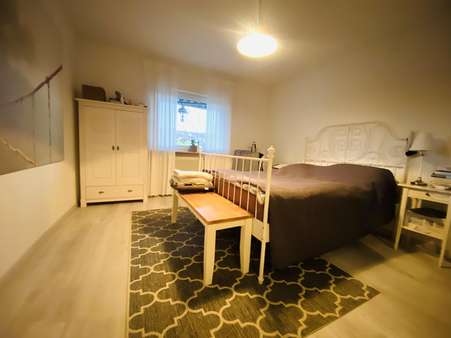 Geräumiges Schlafzimmer Geräumiges Schlafzimmer - Etagenwohnung in 66280 Sulzbach mit 78m² kaufen