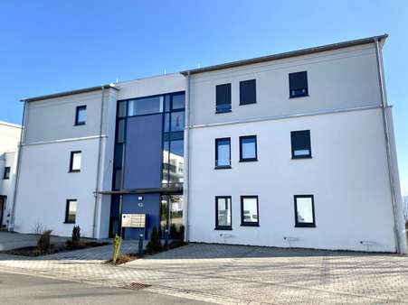 Straßenansicht Straßenansicht - Erdgeschosswohnung in 66386 St. Ingbert mit 121m² kaufen