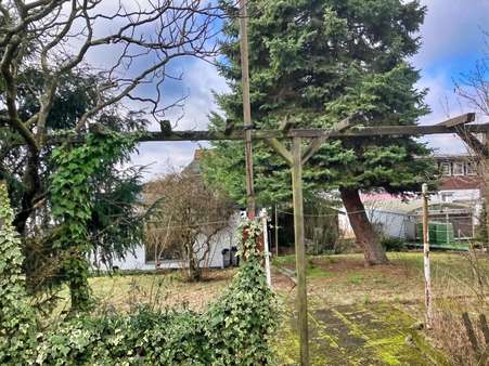 Weitläufiger Garten - Doppelhaushälfte in 66450 Bexbach mit 120m² kaufen