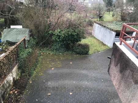 Beeden-Hof mit Parkplätzen und - Büro in 66424 Homburg mit 119m² mieten