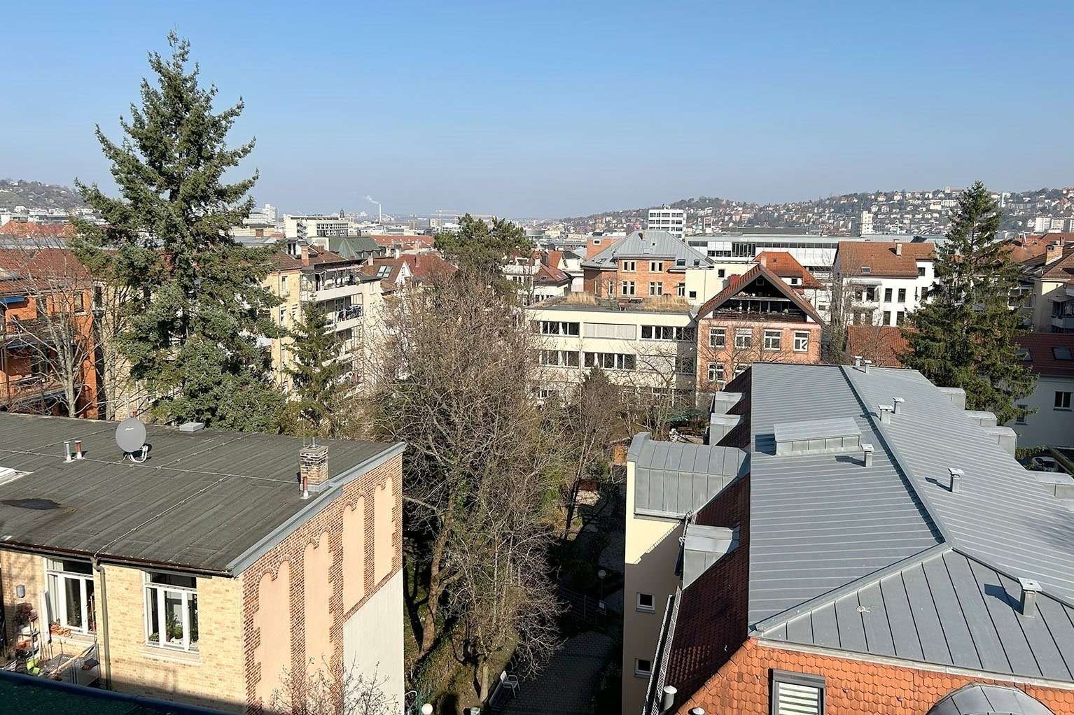 Aussicht - Dachgeschosswohnung in 70178 Stuttgart mit 95m² kaufen