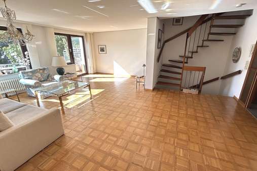 Wohnzimmer - Doppelhaushälfte in 70195 Stuttgart mit 171m² kaufen