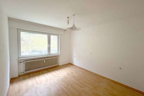 Zimmer - Erdgeschosswohnung in 70184 Stuttgart mit 69m² kaufen