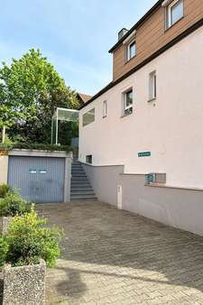 Garage und Stellplätze - Bürohaus in 73630 Remshalden mit 277m² kaufen