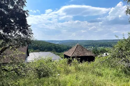 Viel Grün mit Aussicht in bevorzugter Wohnlage