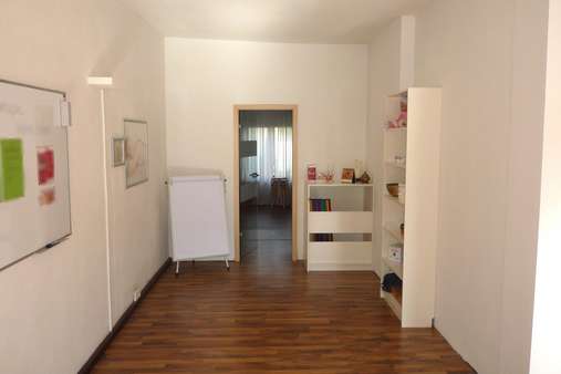 Laden - Büro - Mehrfamilienhaus in 73642 Welzheim mit 210m² kaufen