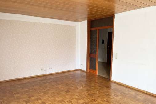 Wohnzimmer - Erdgeschosswohnung in 70378 Stuttgart mit 69m² kaufen