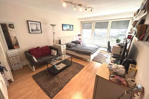 Zimmer - Erdgeschosswohnung in 70176 Stuttgart mit 68m² kaufen