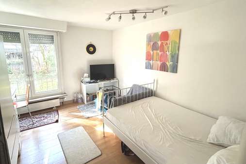 Zimmer - Erdgeschosswohnung in 70176 Stuttgart mit 68m² kaufen