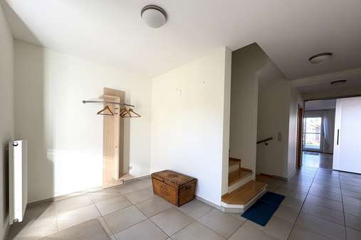 Eingangsbereich - Reihenmittelhaus in 74523 Schwäbisch Hall mit 201m² kaufen