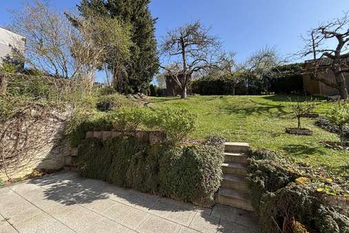 Terrasse und Garten - Doppelhaushälfte in 71334 Waiblingen mit 143m² kaufen