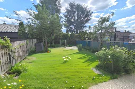 Garten Garten - Reihenmittelhaus in 71067 Sindelfingen mit 117m² kaufen