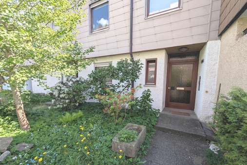 Hauseingang Hauseingang - Reihenmittelhaus in 71067 Sindelfingen mit 117m² kaufen
