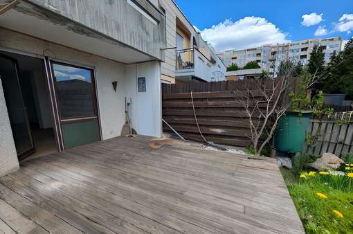 Terrasse Terrasse - Reihenmittelhaus in 71067 Sindelfingen mit 117m² kaufen