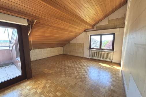 Wohnen-Essen Wohnen-Essen - Dachgeschosswohnung in 70374 Stuttgart mit 90m² kaufen