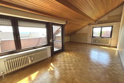 Wohnen-Essen Wohnen-Essen - Dachgeschosswohnung in 70374 Stuttgart mit 90m² kaufen