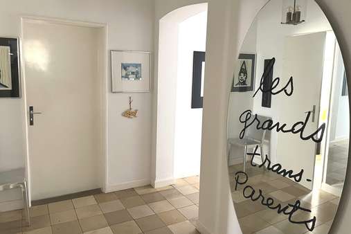 Eingangsbereich Erdgeschoss - Zweifamilienhaus in 70192 Stuttgart mit 304m² kaufen