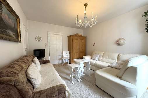 Wohnzimmer - Doppelhaushälfte in 74076 Heilbronn mit 140m² kaufen