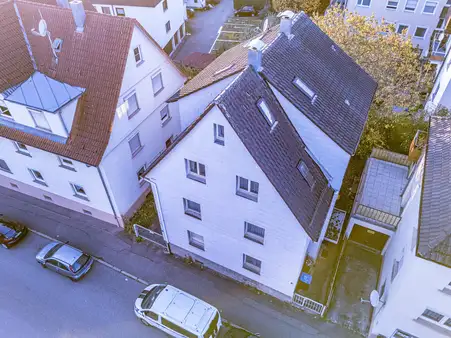 Waiblingen: stadtnahes 3-Familienhaus kann Wohnträume wecken!