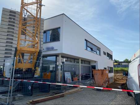 Baugrube  - Büro in 71384 Weinstadt mit 260m² mieten
