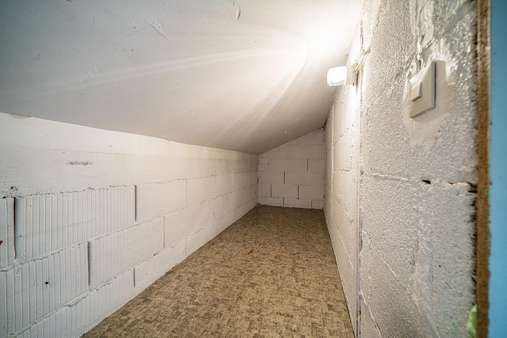 Stauraum Drempel - Dachgeschosswohnung in 71332 Waiblingen mit 87m² kaufen