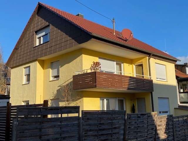 Hausansicht Balkone - Zweifamilienhaus in 71384 Weinstadt mit 166m² kaufen