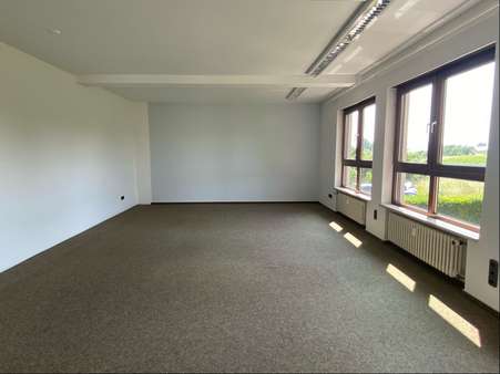 Büro Büro - Büro in 71404 Korb mit 160m² mieten